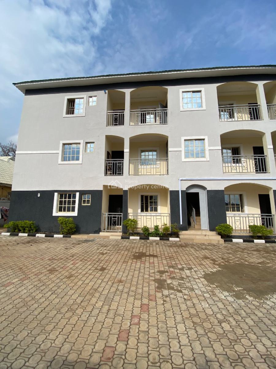 Luxury Three Bedroom Block of Flat, News Engineering, Dawaki, Gwarinpa, Abuja, Flat / Apartment for Rent