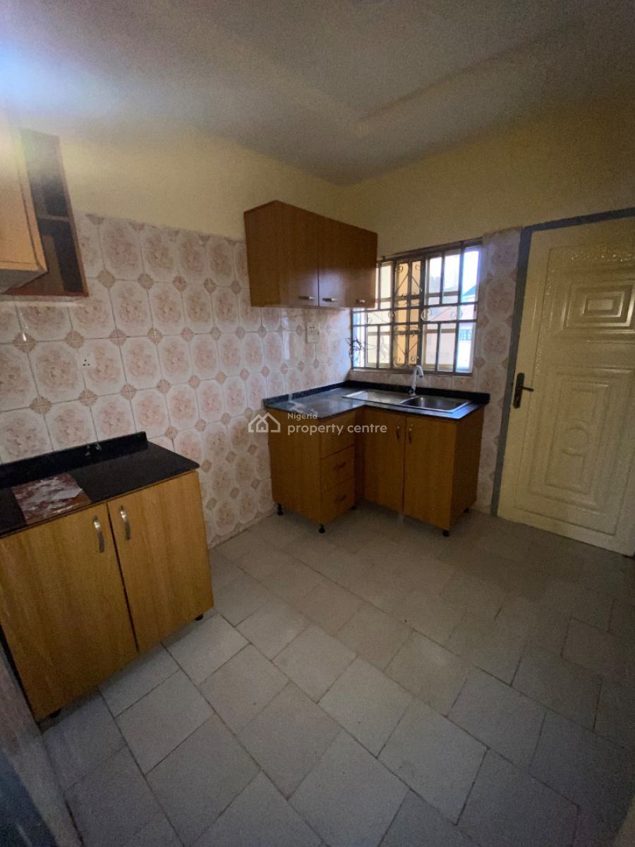 Luxury Three Bedroom Block of Flat, News Engineering, Dawaki, Gwarinpa, Abuja, Flat / Apartment for Rent
