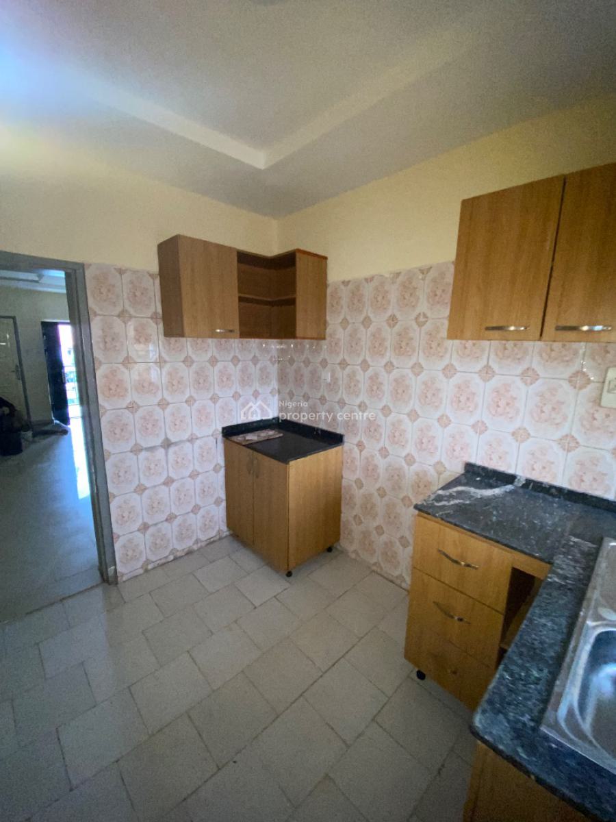 Luxury Three Bedroom Block of Flat, News Engineering, Dawaki, Gwarinpa, Abuja, Flat / Apartment for Rent