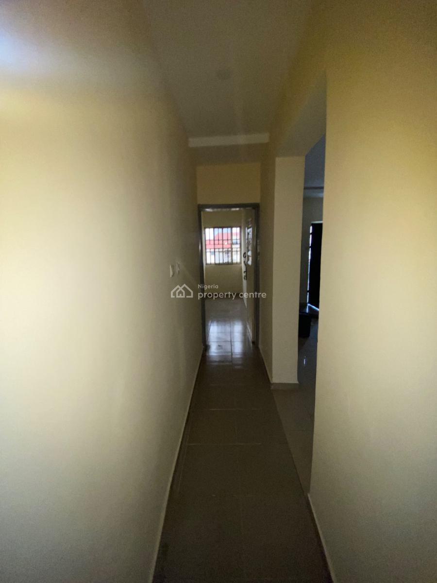 Luxury Three Bedroom Block of Flat, News Engineering, Dawaki, Gwarinpa, Abuja, Flat / Apartment for Rent