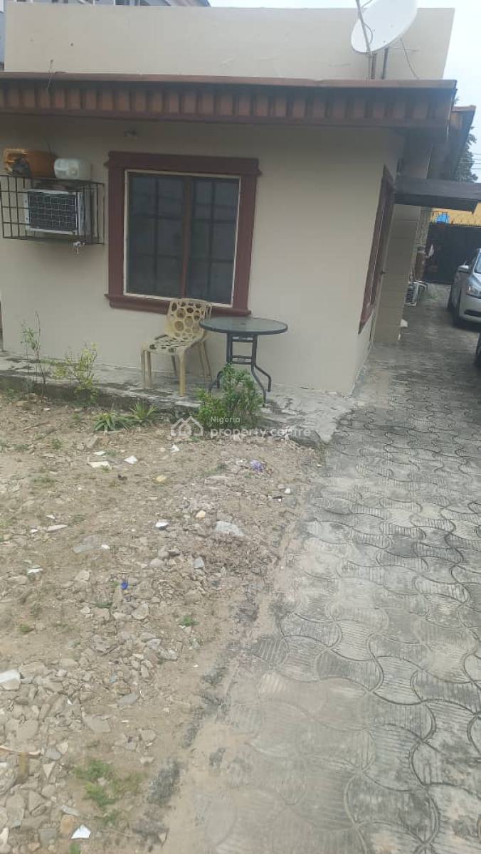Clean 4 Bedroom Bungalow, Modupe Johnson Off Adeniran Ogunsanya, Surulere, Lagos, Detached Bungalow for Sale