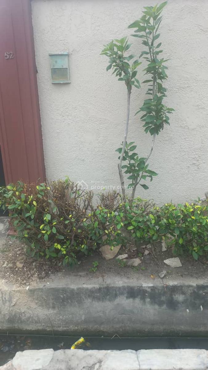 Clean 4 Bedroom Bungalow, Modupe Johnson Off Adeniran Ogunsanya, Surulere, Lagos, Detached Bungalow for Sale