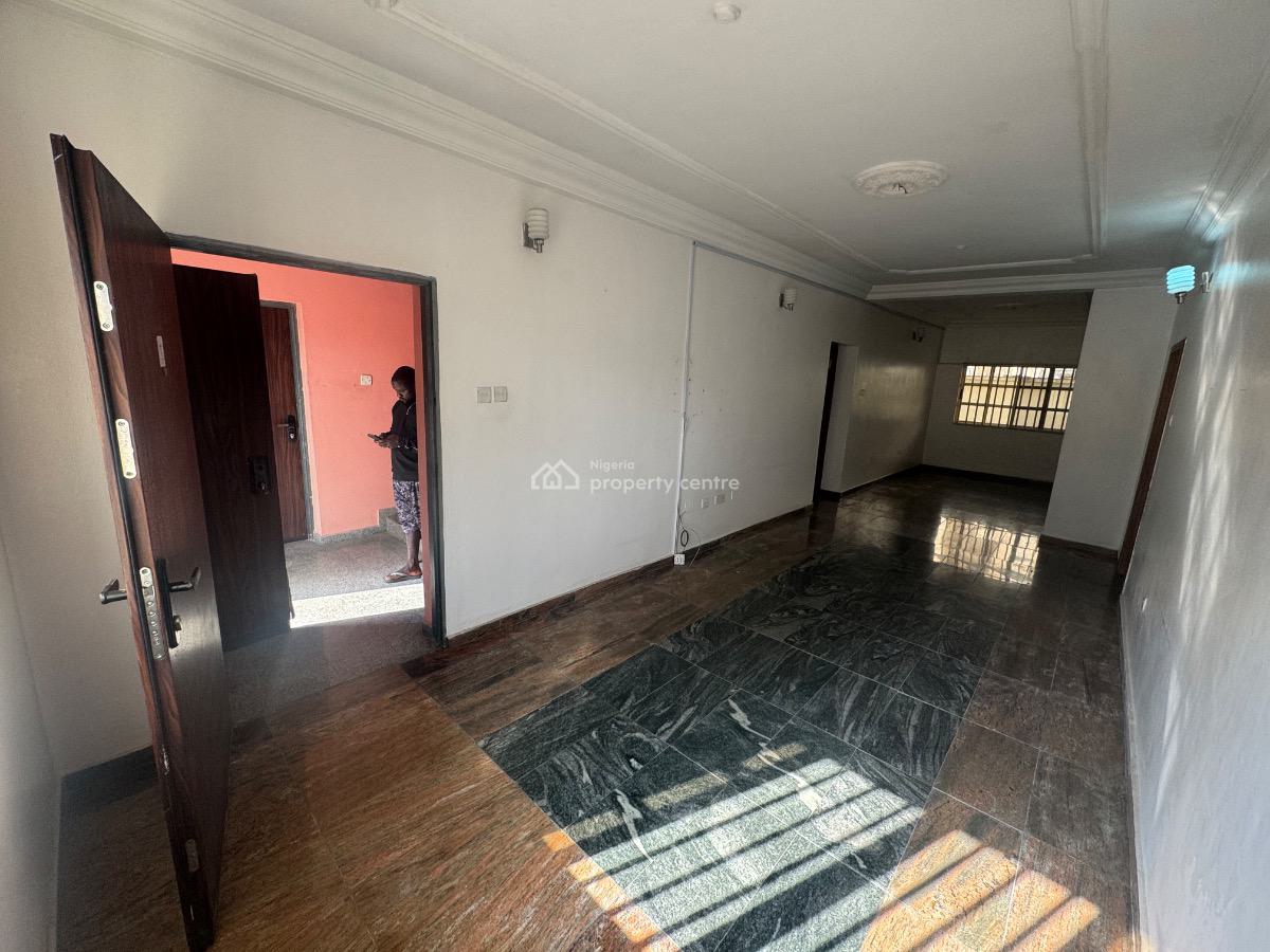 a Nice and Spacious 2 Bedroom Apartment, Close to Dowel College, Lekki Phase 1, Lekki, Lagos, Flat / Apartment for Rent