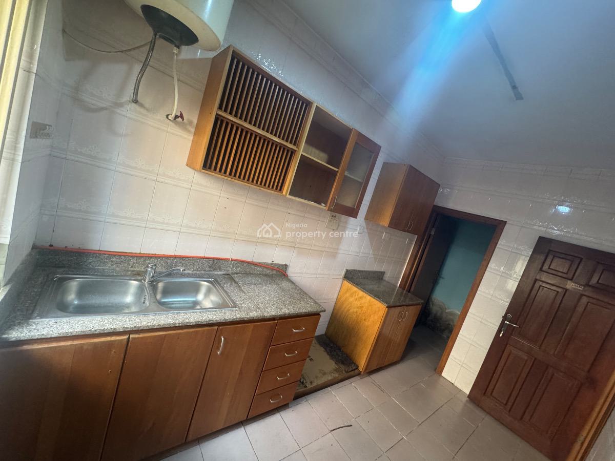 a Nice and Spacious 2 Bedroom Apartment, Close to Dowel College, Lekki Phase 1, Lekki, Lagos, Flat / Apartment for Rent