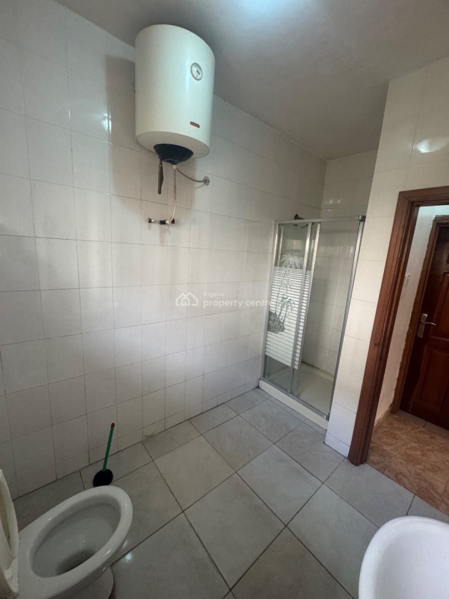 a Nice and Spacious 2 Bedroom Apartment, Close to Dowel College, Lekki Phase 1, Lekki, Lagos, Flat / Apartment for Rent