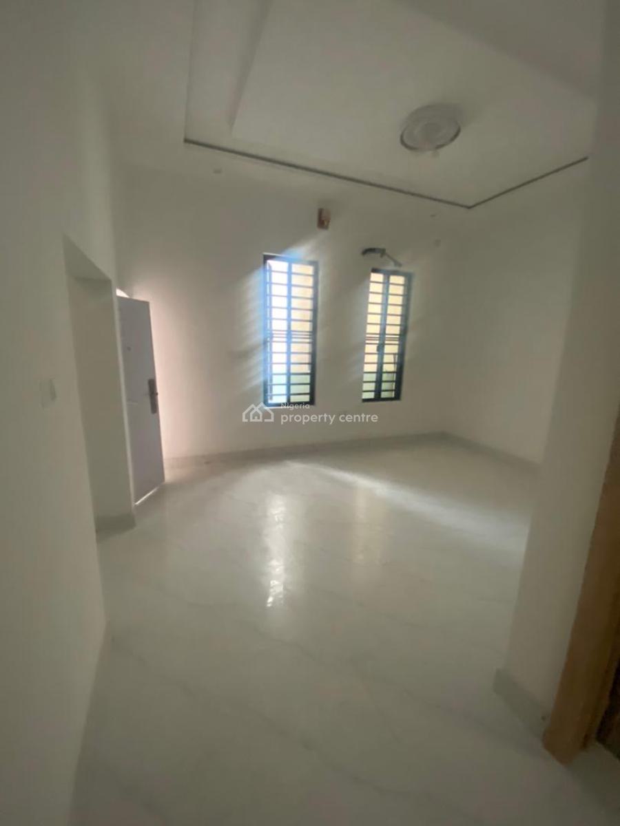 Standard 2 Bedroom Apartment, Ologolo, Lekki, Lagos, Flat / Apartment for Rent
