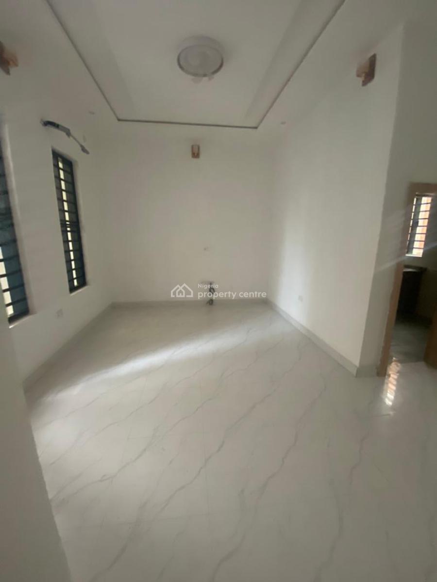 Standard 2 Bedroom Apartment, Ologolo, Lekki, Lagos, Flat / Apartment for Rent