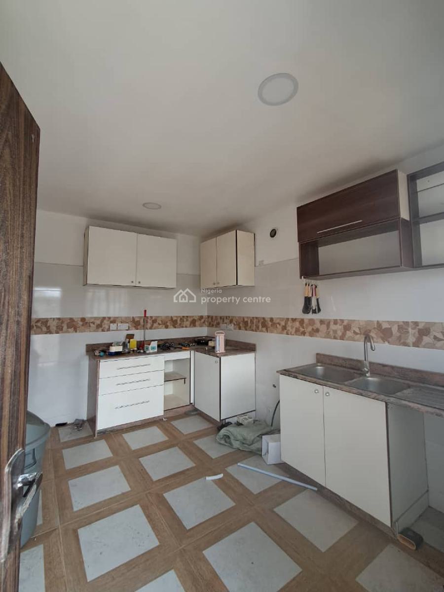 Relatively New 3-bedroom Terrace with Excellent Facilities, New Road Alpha Beach Chevron, Lekki, Lagos, Terraced Duplex for Rent