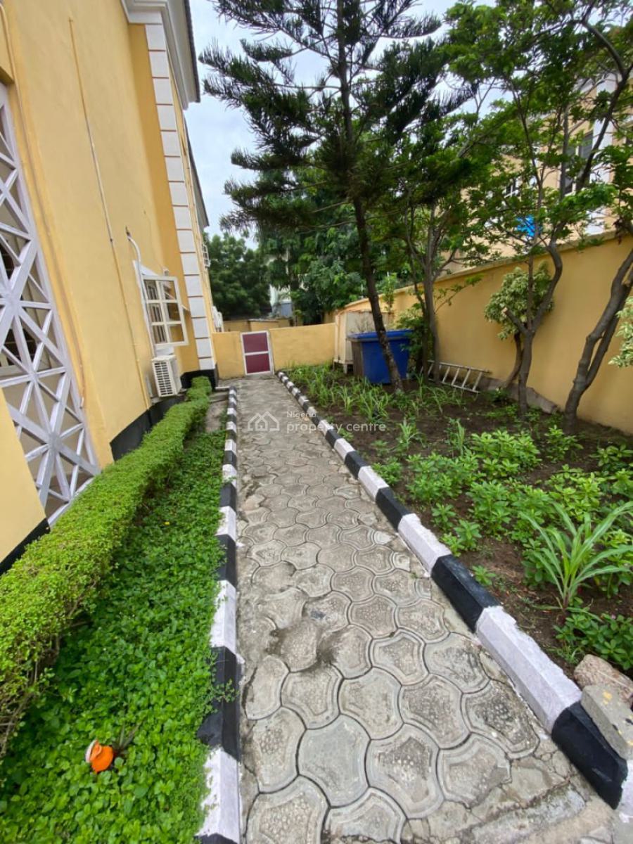 Luxury and Spacious 5 Bedroom Detached House with 2 Rooms Bq, Lekki Phase 1 Lagos, Lekki, Lagos, Detached Duplex for Rent