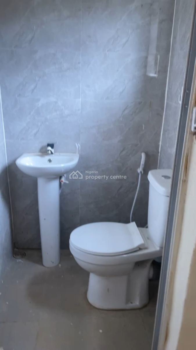 Renovated 3 Bedrooms, Up Flat with 2 Toilets and 2 Bathrooms, Police Station Axis, Ifako, Gbagada, Lagos, Flat / Apartment for Rent