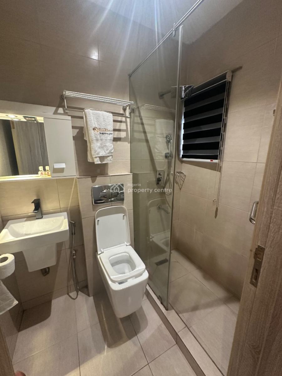Nice 2 Bedroom  Apartment, Ikeja Gra, Ikeja, Lagos, Flat / Apartment Short Let
