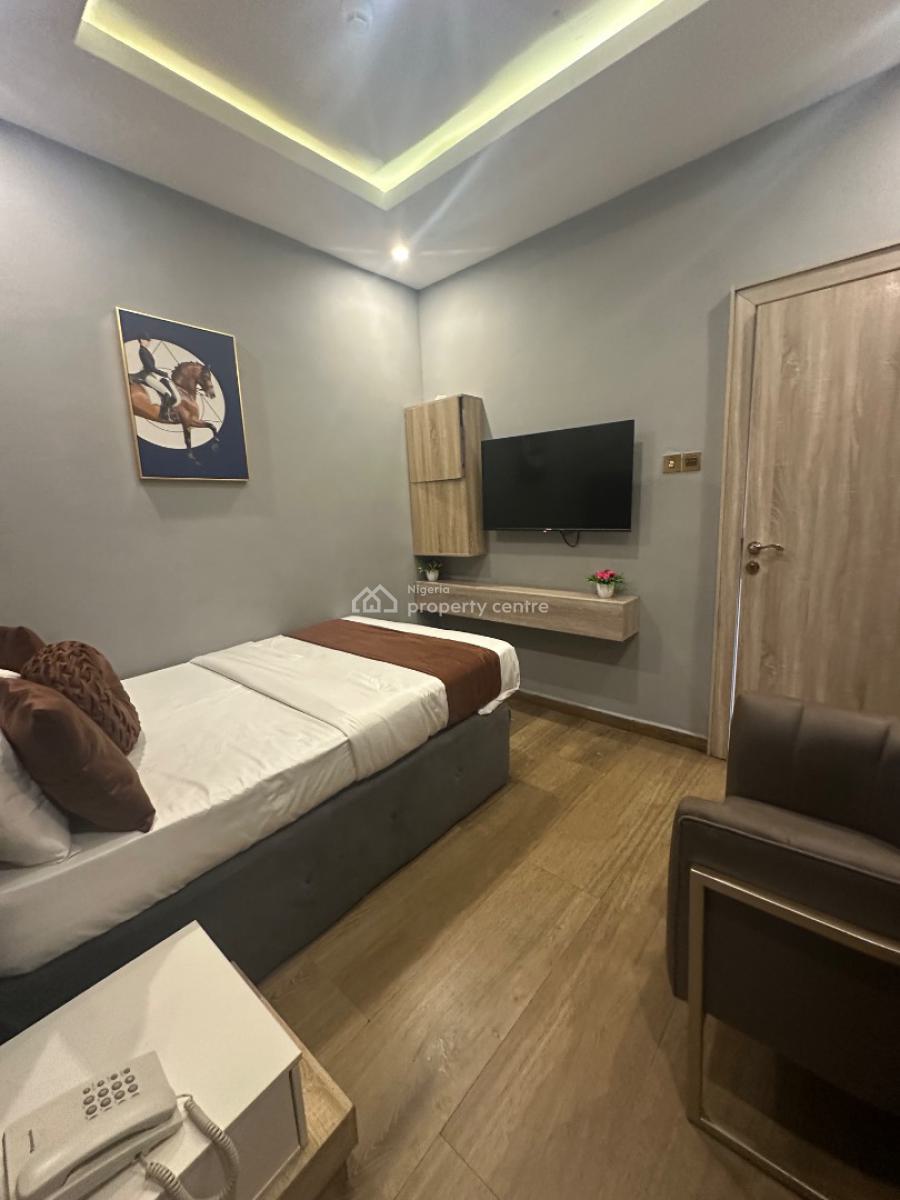 Nice 2 Bedroom  Apartment, Ikeja Gra, Ikeja, Lagos, Flat / Apartment Short Let