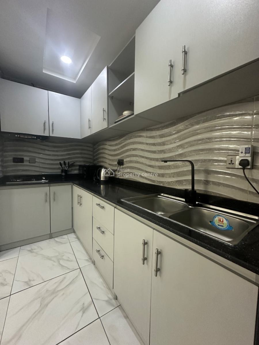 Beautiful 2 Bedroom Apartment, Ikeja Gra, Ikeja, Lagos, Flat / Apartment Short Let