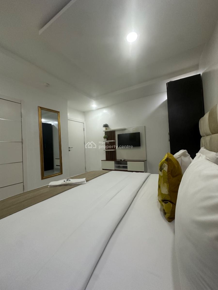 Beautiful 2 Bedroom Apartment, Ikeja Gra, Ikeja, Lagos, Flat / Apartment Short Let