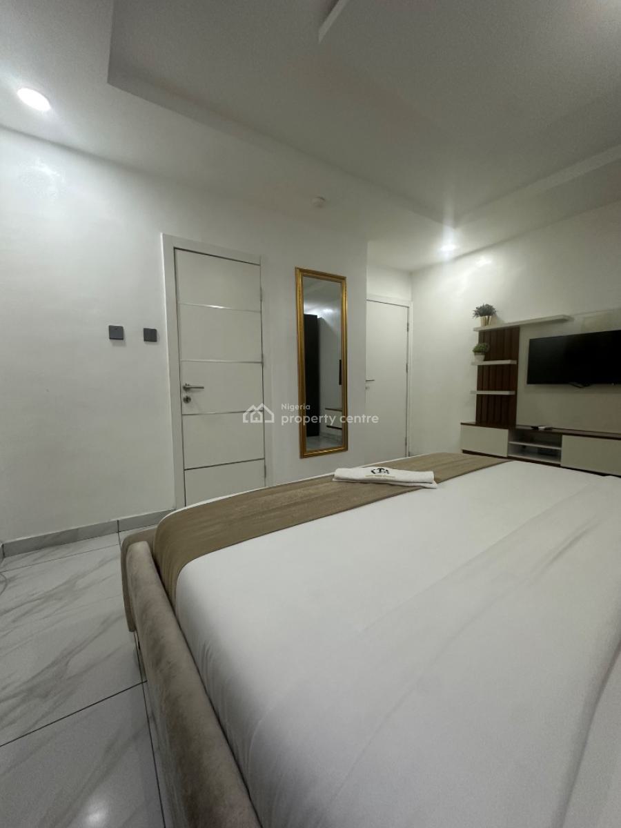 Beautiful 2 Bedroom Apartment, Ikeja Gra, Ikeja, Lagos, Flat / Apartment Short Let