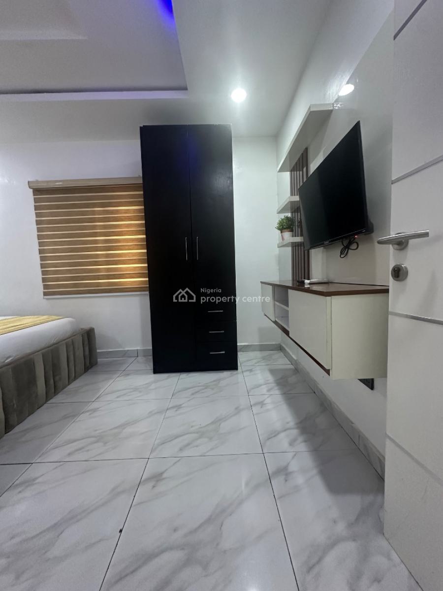 Beautiful 2 Bedroom Apartment, Ikeja Gra, Ikeja, Lagos, Flat / Apartment Short Let