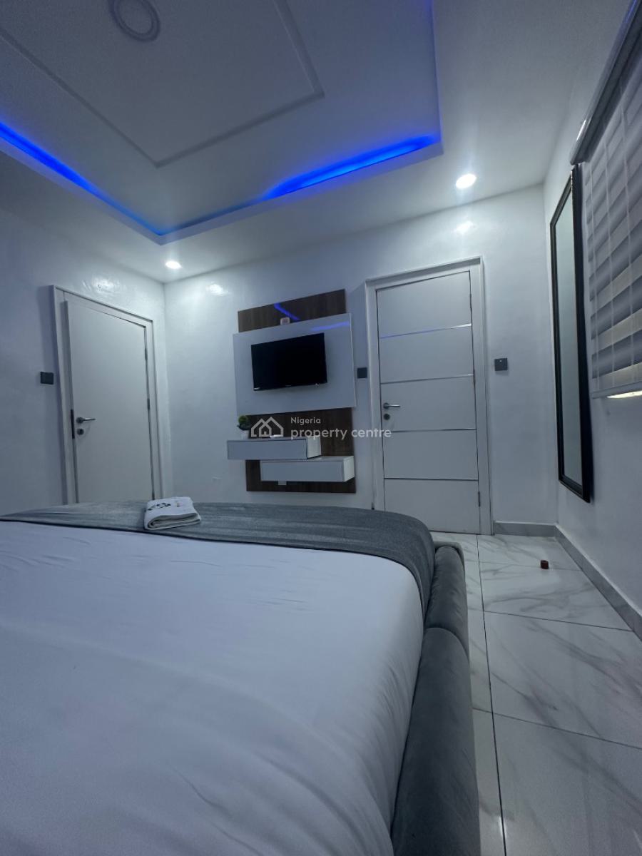 Beautiful and Cozy 2 Bedroom Apartment, Ikeja Gra, Ikeja, Lagos, Flat / Apartment Short Let
