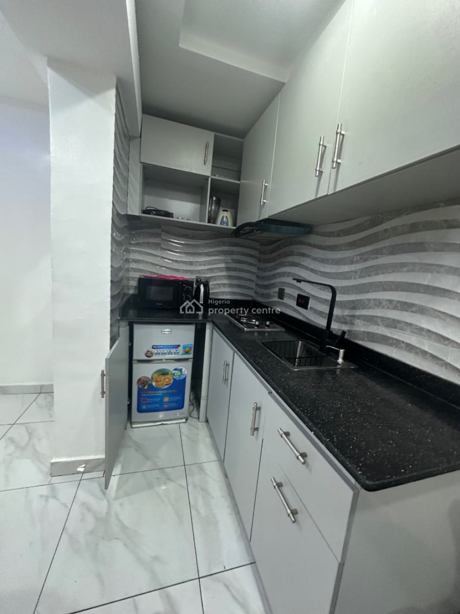 Cozy 1 Bedroom Apartment, Ikeja Gra, Ikeja, Lagos, Mini Flat (room and Parlour) Short Let