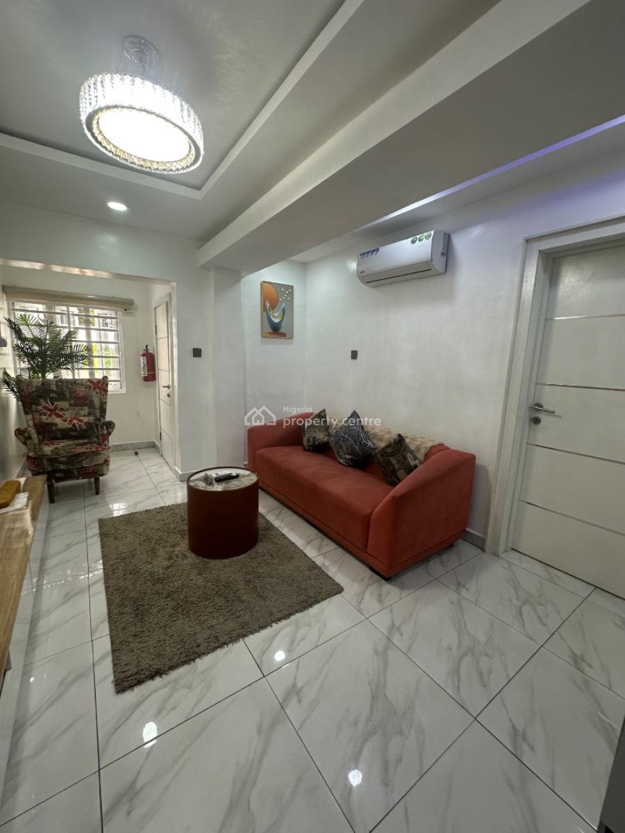 1 Bedroom Apartment, Ikeja Gra, Ikeja, Lagos, Mini Flat (room and Parlour) Short Let