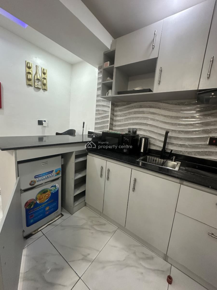 1 Bedroom Apartment, Ikeja Gra, Ikeja, Lagos, Mini Flat (room and Parlour) Short Let
