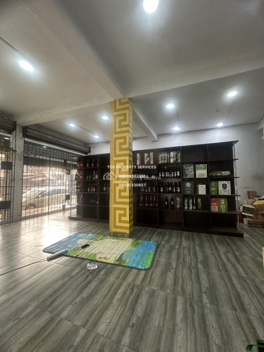 Beautiful Large Commercial Space on a Busy Road, Yaba, Yaba, Lagos, Restaurant / Bar for Rent