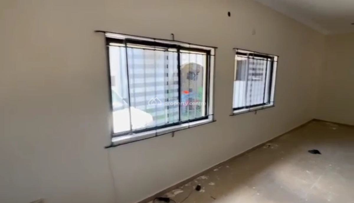 Well Renovated 3 Bedroom with Bq, Otedola, Omole Phase 2, Ikeja, Lagos, Flat / Apartment for Rent