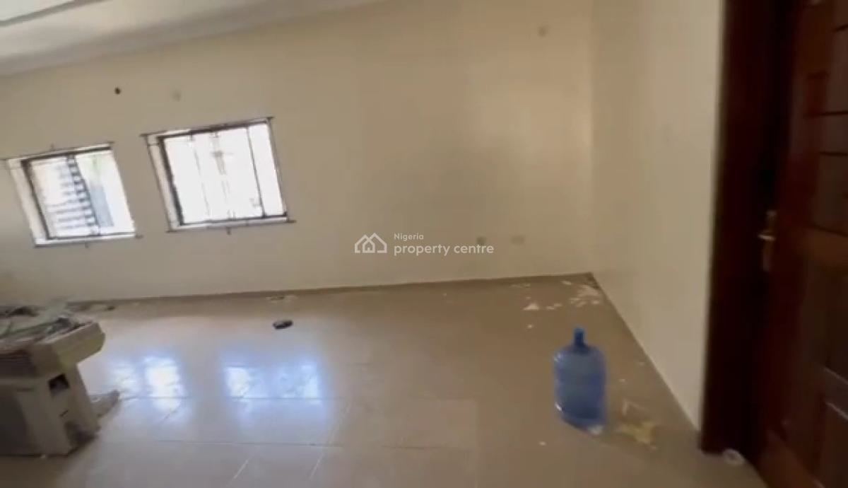Well Renovated 3 Bedroom with Bq, Otedola, Omole Phase 2, Ikeja, Lagos, Flat / Apartment for Rent