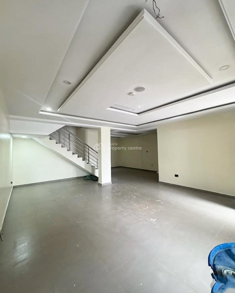 3-bedroom Self-serviced Apartment, Orchid Road, Lekki, Lagos, Flat / Apartment for Rent