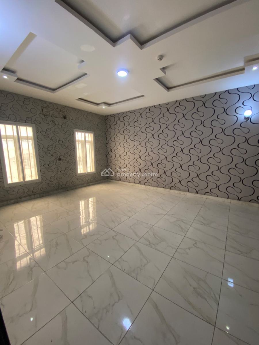 Serviced 3 Bedroom Apartment with B.q, Lekki Phase 1, Lekki, Lagos, Flat / Apartment for Rent