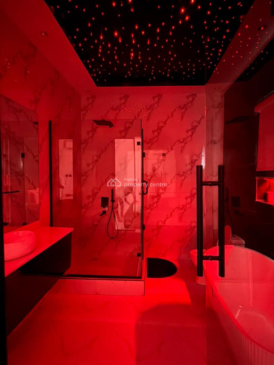Luxuriously Built 1 Bedroom Apartment with Private Cinema, Bathtub...., Lekki, Lagos, Flat / Apartment Short Let
