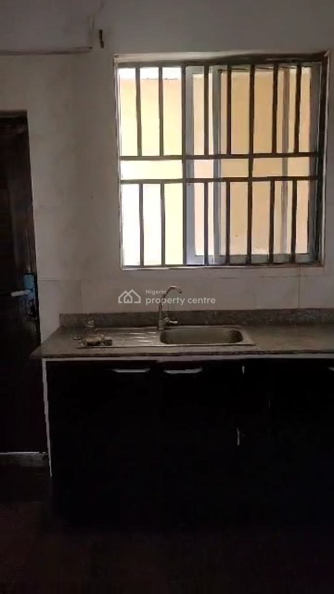 Well Maintained 3 Bed Flat on The 3rd Floor, Chois Estate, Abijo Gra, Abijo, Lagos, Abijo, Lekki, Lagos, Flat / Apartment for Rent