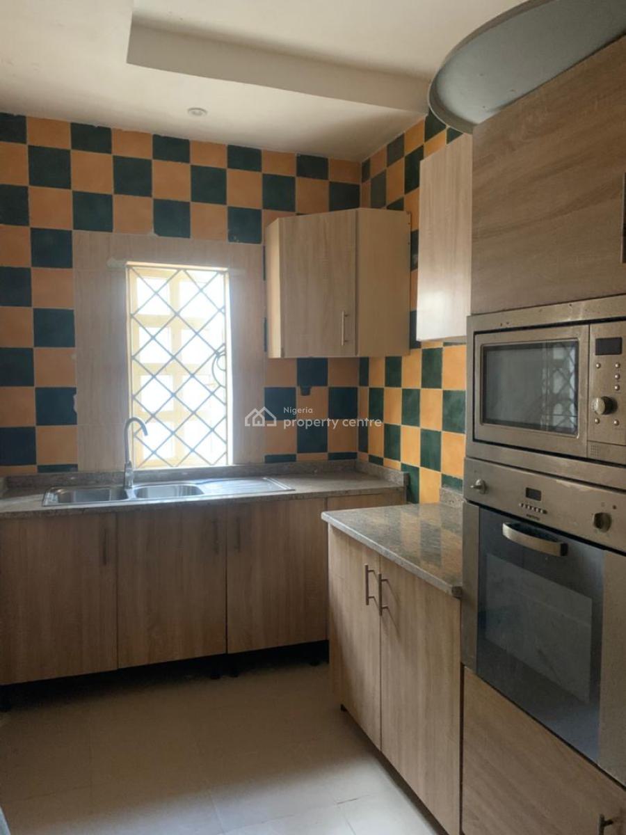 Spacious 2 Bedroom Apartment in a Nice Neighborhood, Igbo Efon, Lekki, Lagos, Flat / Apartment for Rent