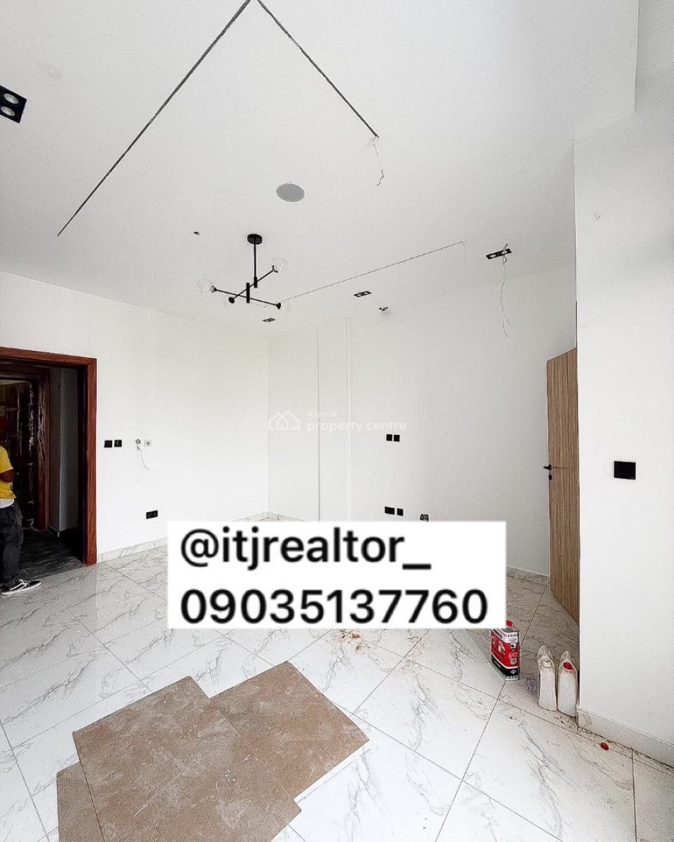 Lovely 2 Bedroom Apartment with Gym, Ologolo, Lekki, Lagos, Block of Flats for Sale