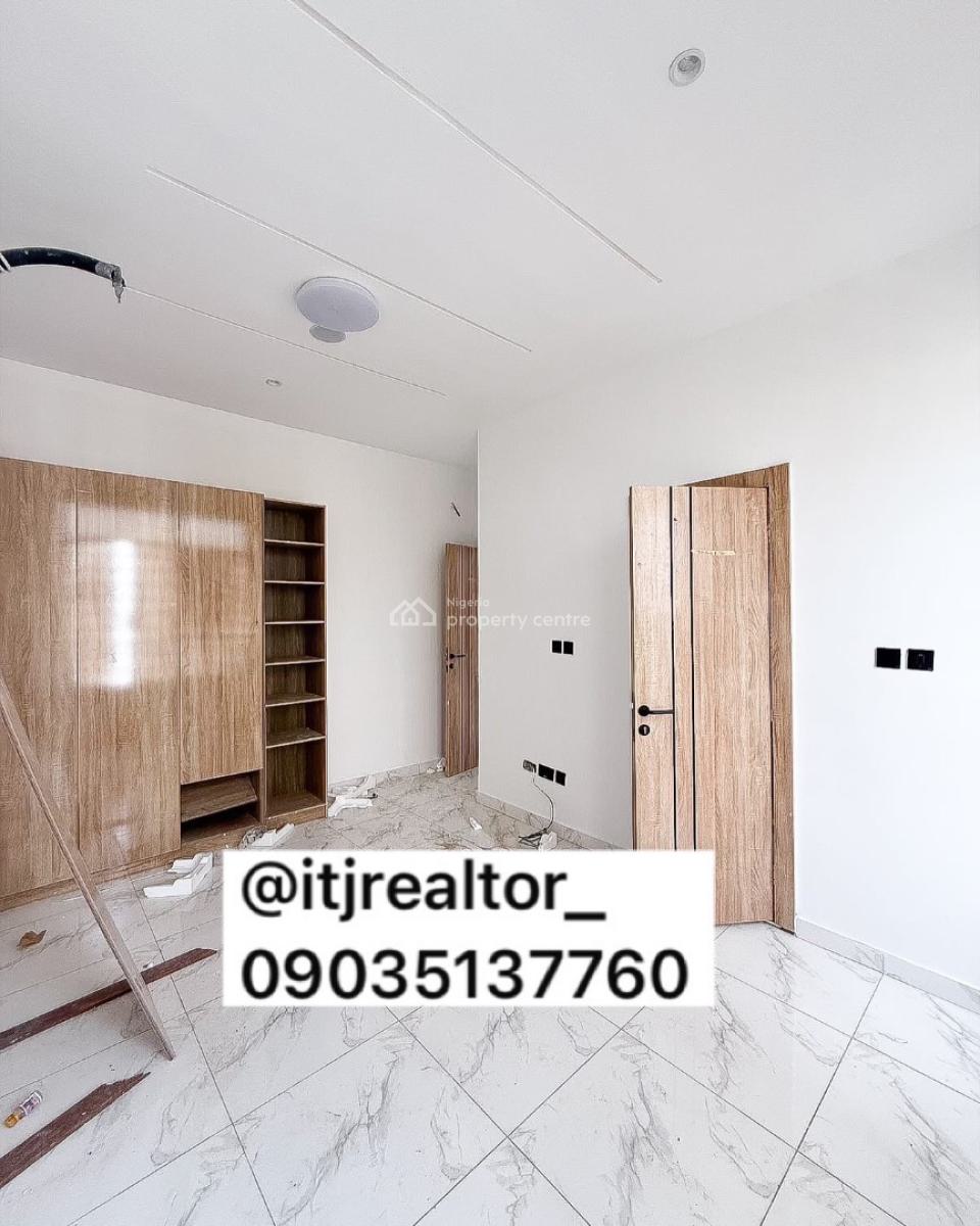 Lovely 2 Bedroom Apartment with Gym, Ologolo, Lekki, Lagos, Block of Flats for Sale