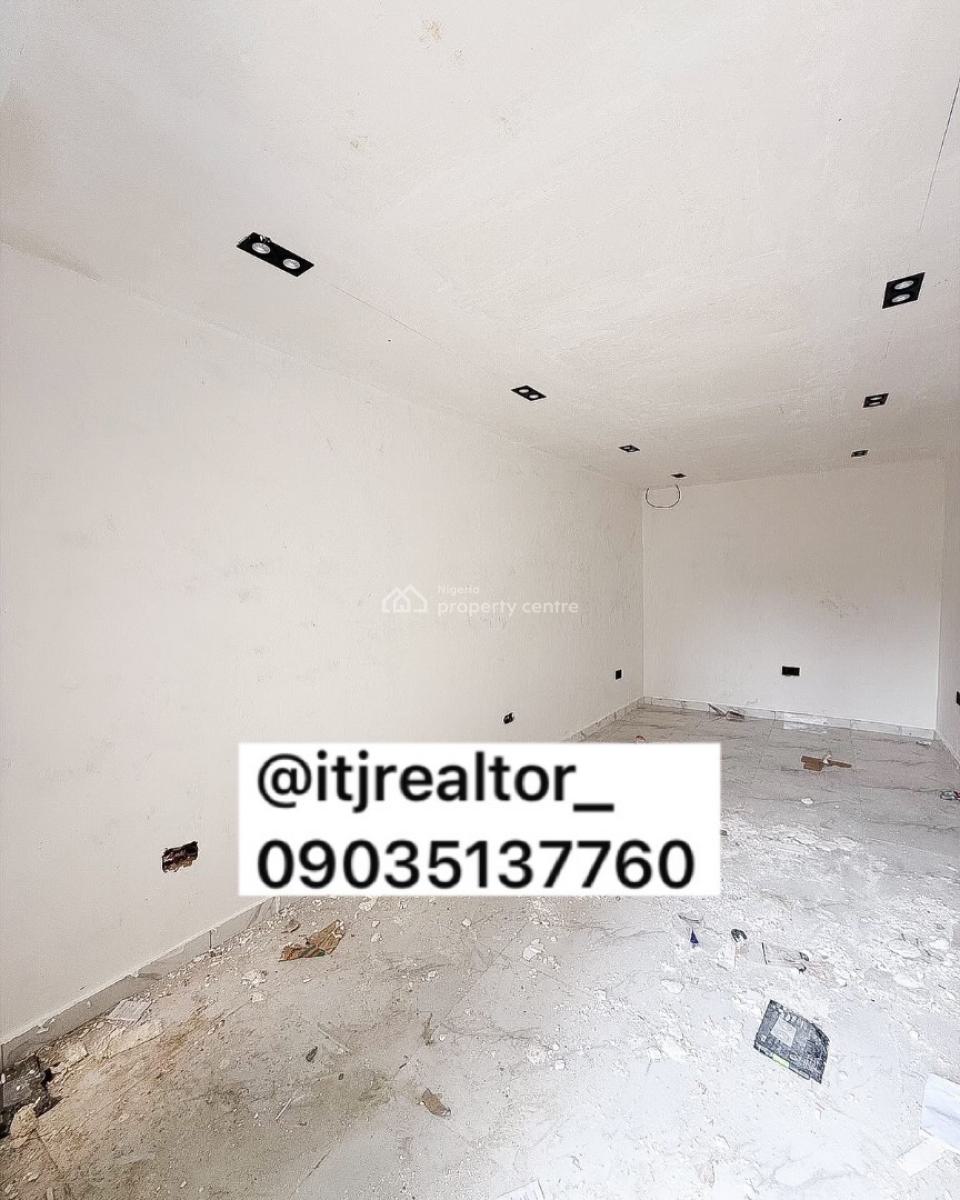 Lovely 2 Bedroom Apartment with Gym, Ologolo, Lekki, Lagos, Block of Flats for Sale