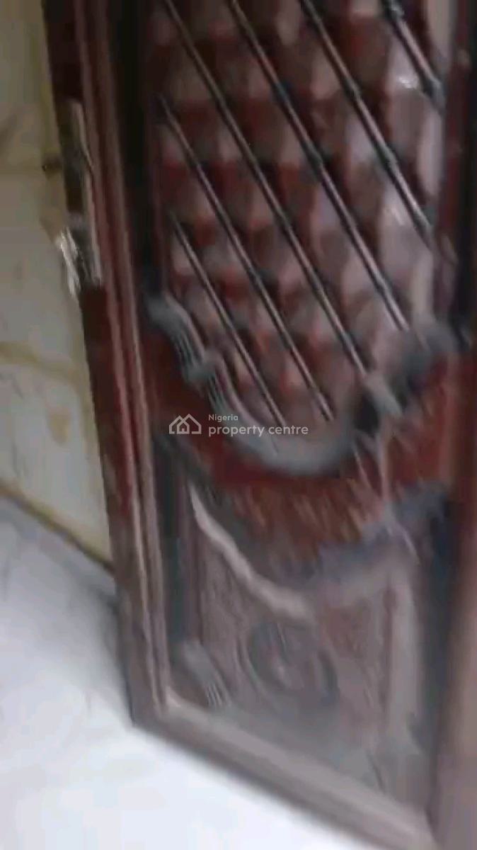 3 Bedroom Flat, Ebute Metta East, Yaba, Lagos, Flat / Apartment for Rent