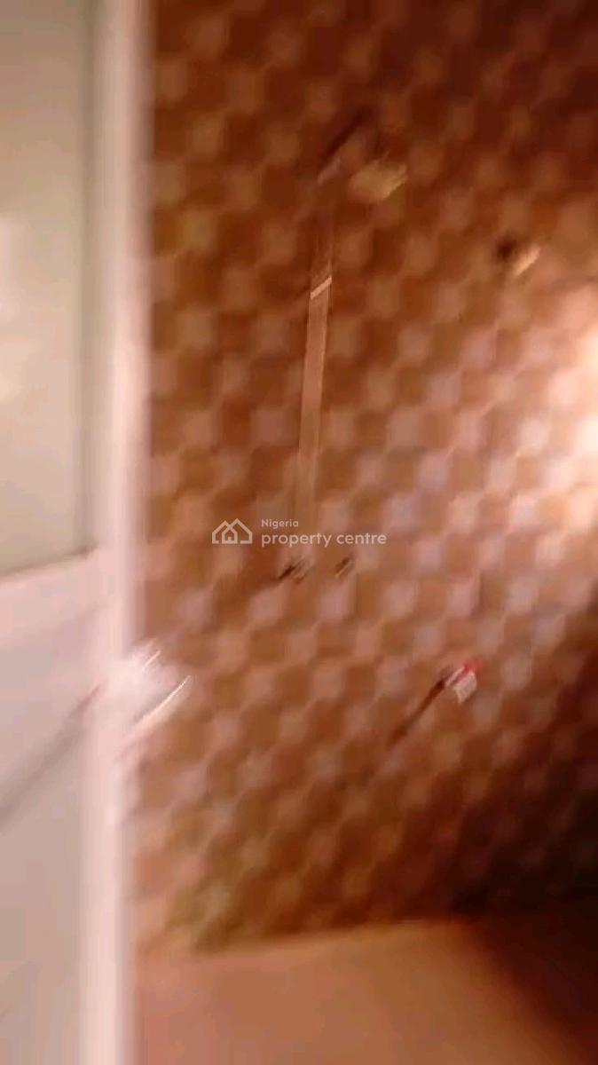 3 Bedroom Flat, Ebute Metta East, Yaba, Lagos, Flat / Apartment for Rent