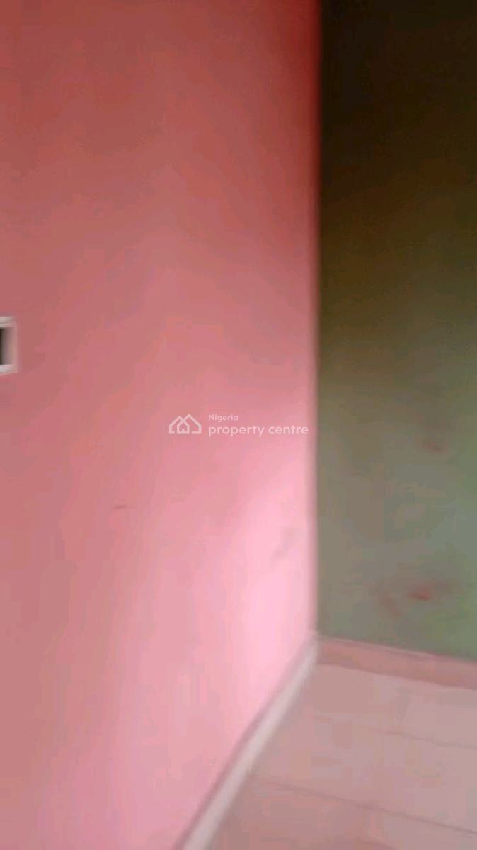 3 Bedroom Flat, Ebute Metta East, Yaba, Lagos, Flat / Apartment for Rent