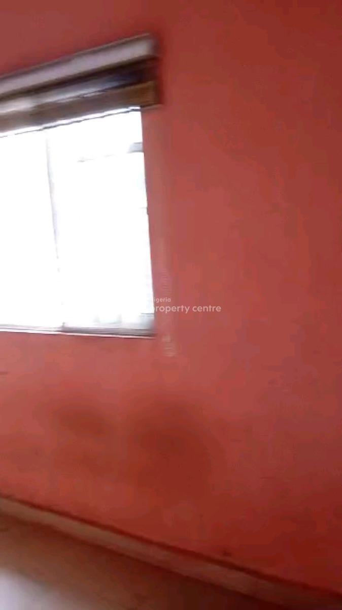3 Bedroom Flat, Ebute Metta East, Yaba, Lagos, Flat / Apartment for Rent