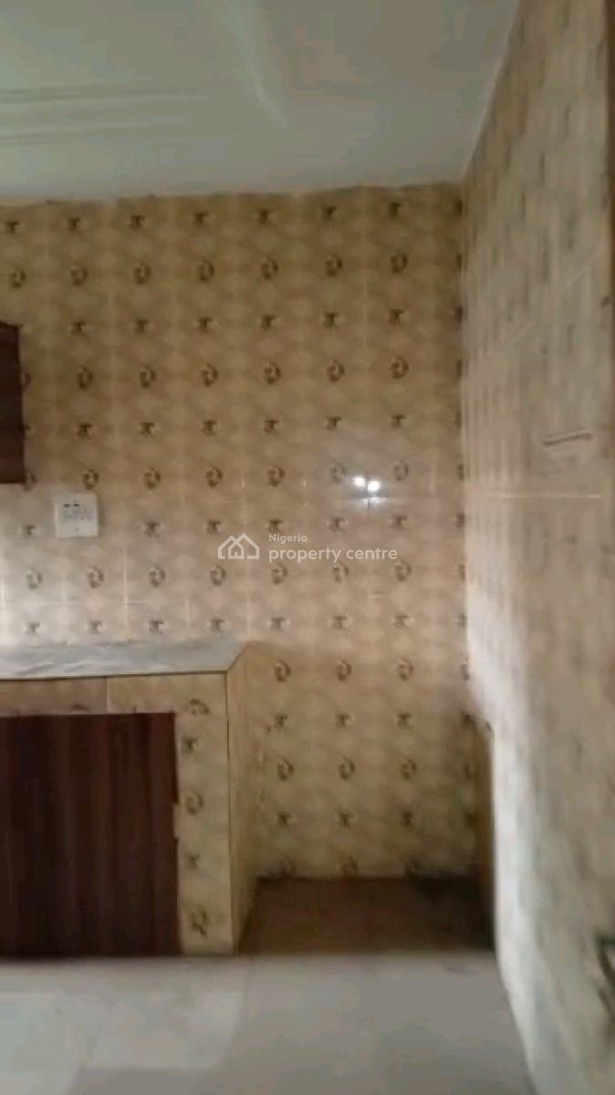 3 Bedroom Flat, Ebute Metta East, Yaba, Lagos, Flat / Apartment for Rent
