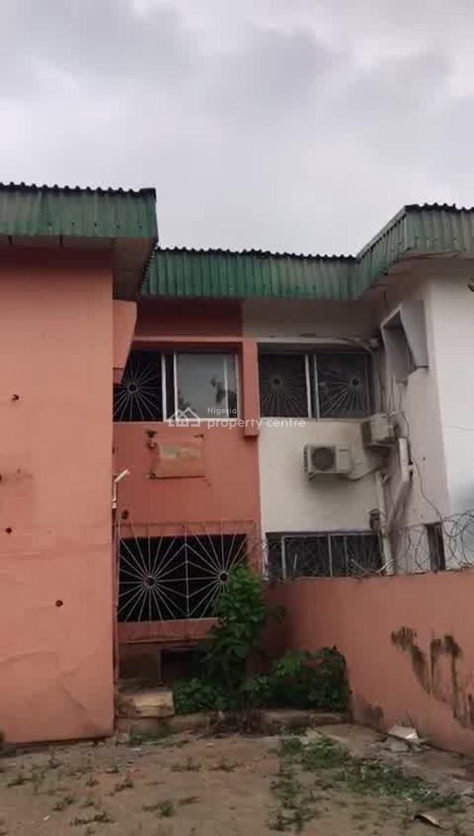 Luxurious 4-bedroom Mansion with Spacious Living & Boys Quarters, Garki, Area 8, Garki, Abuja, Semi-detached Duplex for Sale