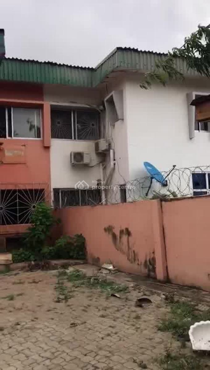 Luxurious 4-bedroom Mansion with Spacious Living & Boys Quarters, Garki, Area 8, Garki, Abuja, Semi-detached Duplex for Sale