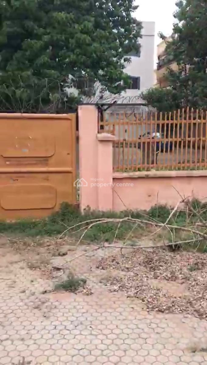 Luxurious 4-bedroom Mansion with Spacious Living & Boys Quarters, Garki, Area 8, Garki, Abuja, Semi-detached Duplex for Sale