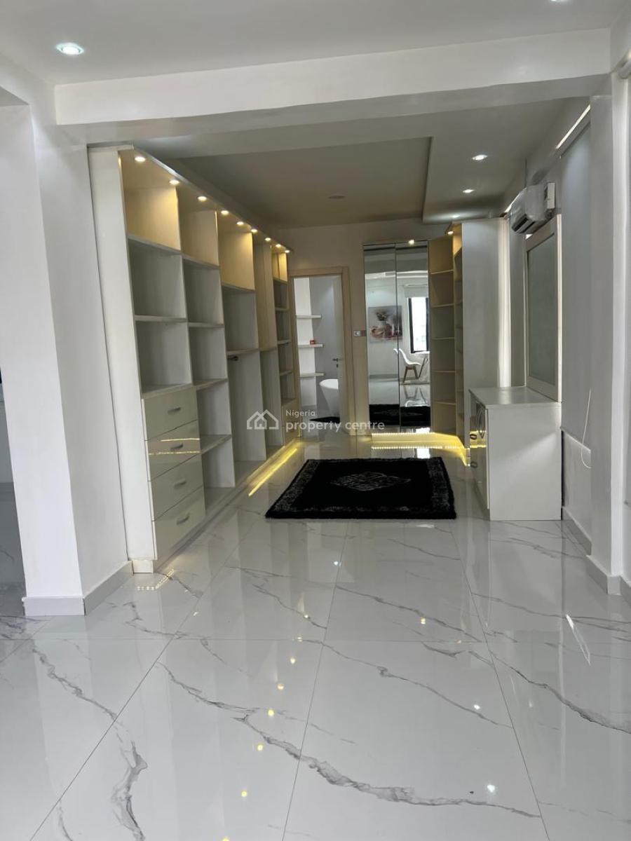 Fully Furnished 4 Bedroom Penthouse with a Bq and Gym, Lekki Phase 1, Lekki, Lagos, Flat / Apartment for Rent