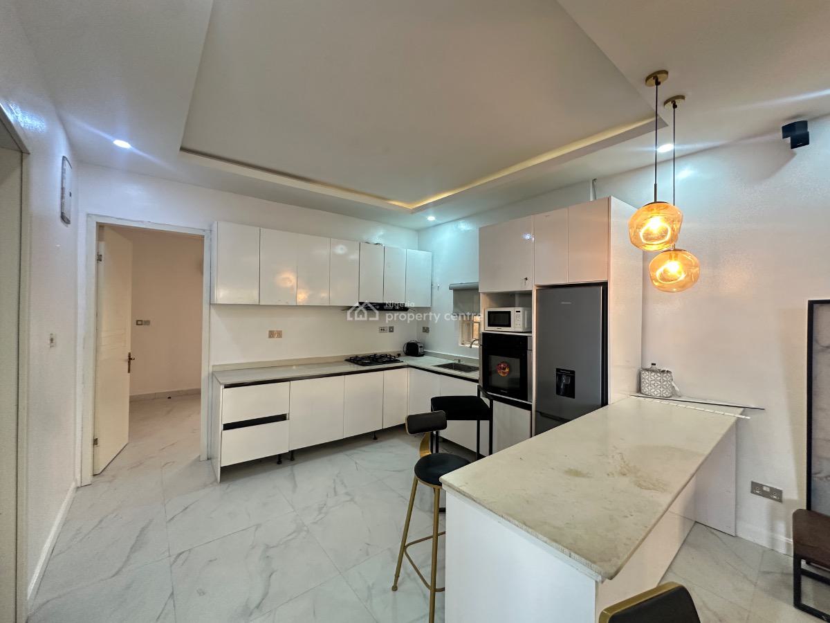 Fully Furnished and Serviced 2 Bedroom Penthouse, Lekki Phase 1, Lekki, Lagos, Flat / Apartment for Rent