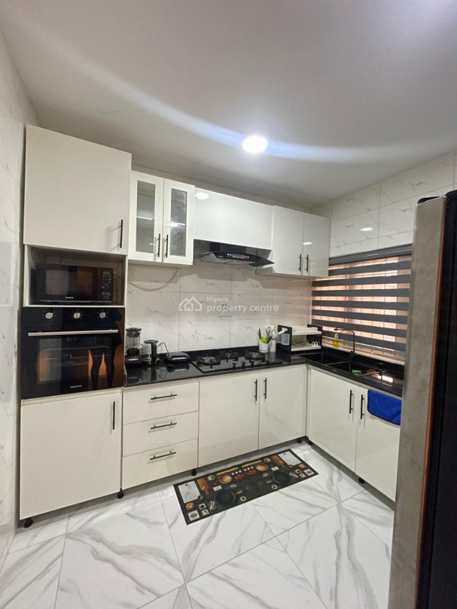 Lush 2 Bedroom Penthouse, Phase 1, Lekki, Lagos, Flat / Apartment Short Let
