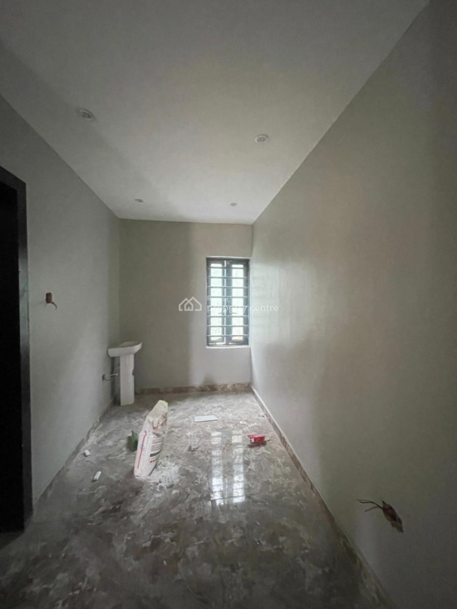 2 Bedroom Apartment, Surulere, Lagos, Flat / Apartment for Sale
