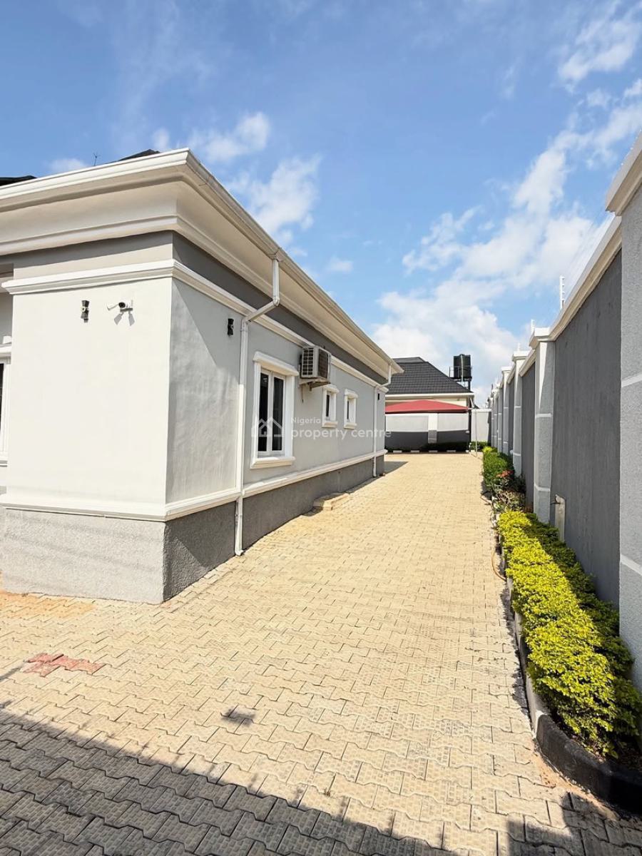 Beautiful 3 Bedrooms Fully Detached Bungalow,bq,acs/ Inverter, Gwarinpa, Abuja, Detached Bungalow for Sale