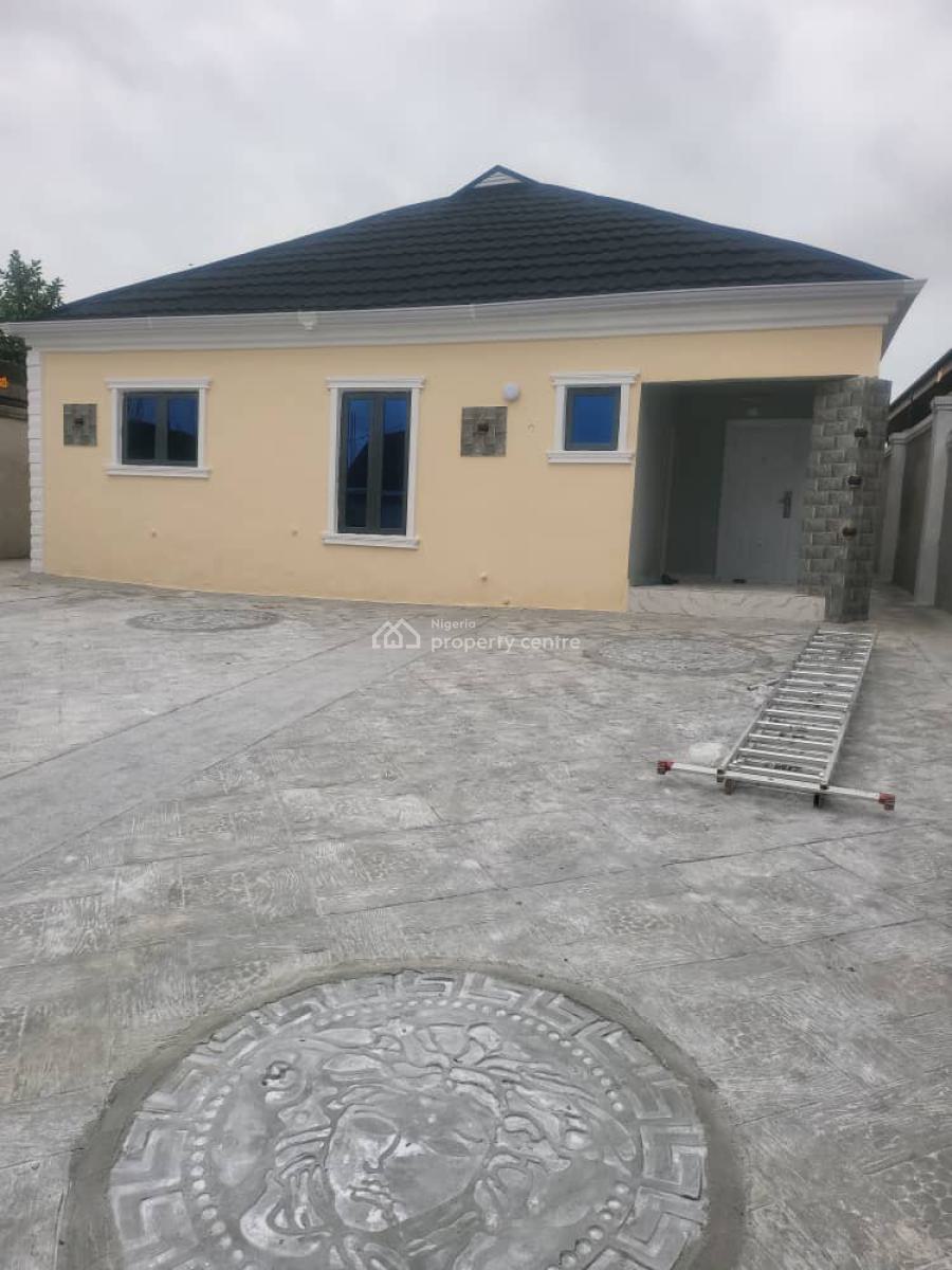 Standard 3 Bedroom Bungalow with All Modern Facilities, Elebu Oja, Akala Express, Ibadan, Oluyole, Oyo, Detached Bungalow for Sale