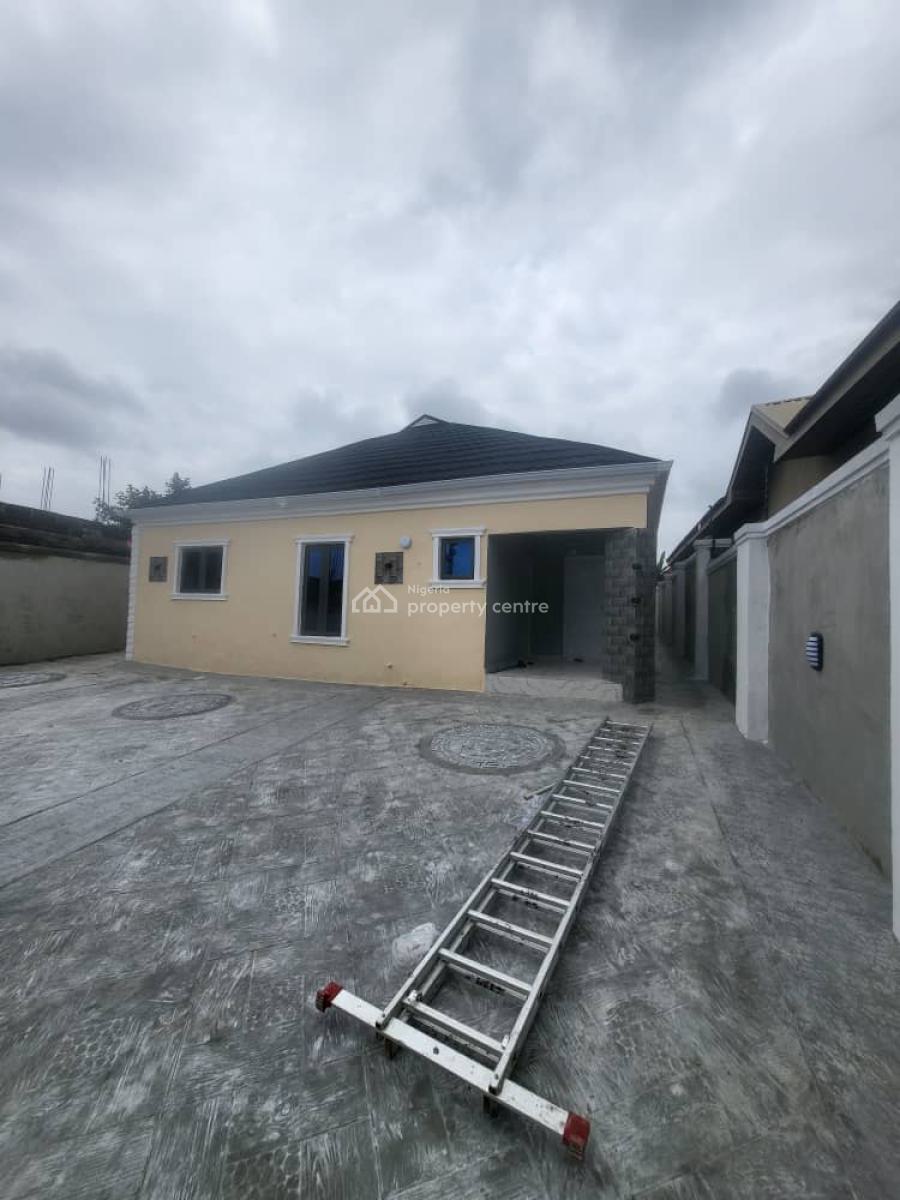 Standard 3 Bedroom Bungalow with All Modern Facilities, Elebu Oja, Akala Express, Ibadan, Oluyole, Oyo, Detached Bungalow for Sale